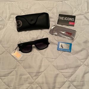 Unisex raybans matte black